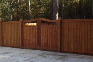 custom-captop-wooden-fence-14