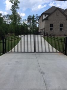 Double Bell Arch Speartop Roll Gate